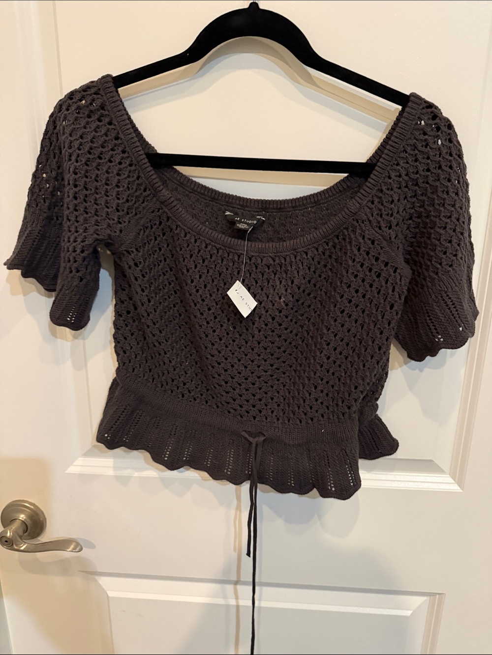 Crochet Scoop Neck Ruffle Hem Crop Top in Dark Gray
